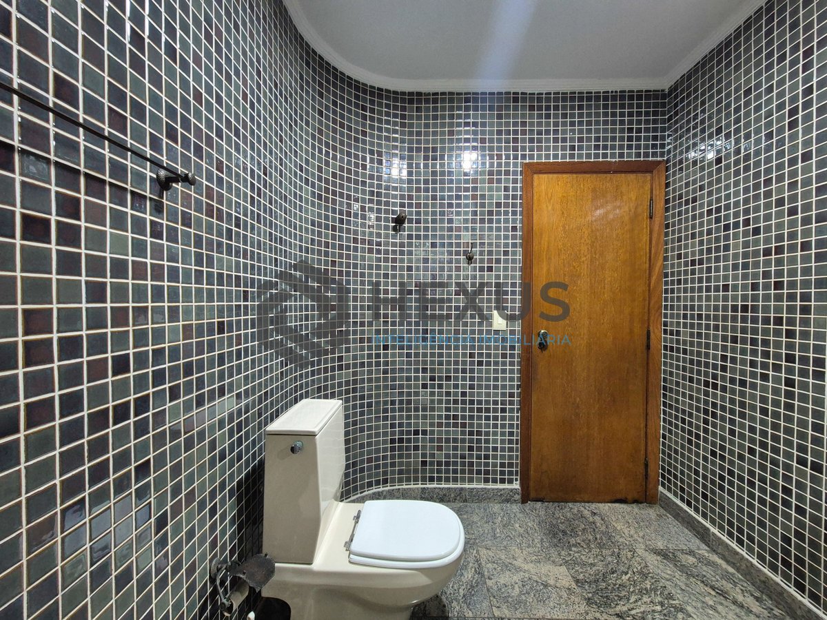 Foto 11 de Apartamento reformado com varanda e lazer, Guarujá