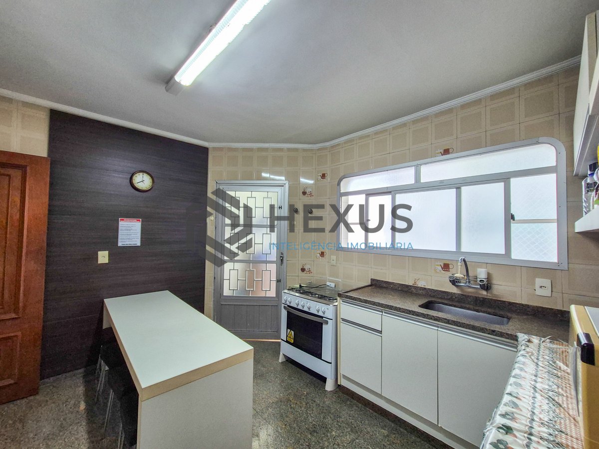 Foto 26 de Apartamento reformado com varanda e lazer, Guarujá