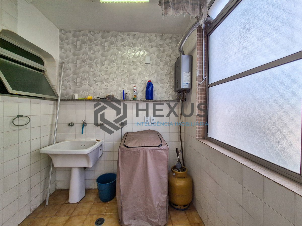 Foto 29 de Apartamento reformado com varanda e lazer, Guarujá