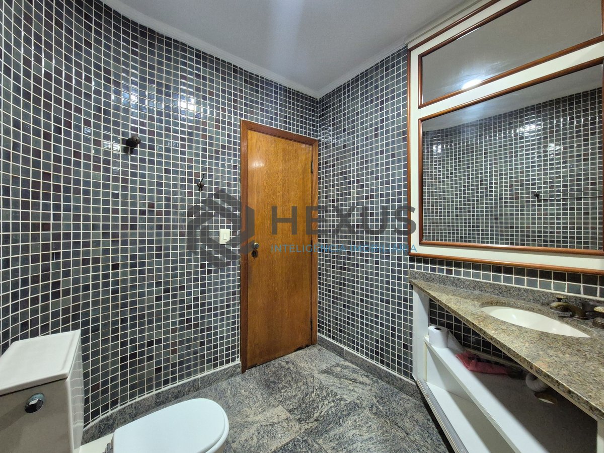 Foto 10 de Apartamento reformado com varanda e lazer, Guarujá