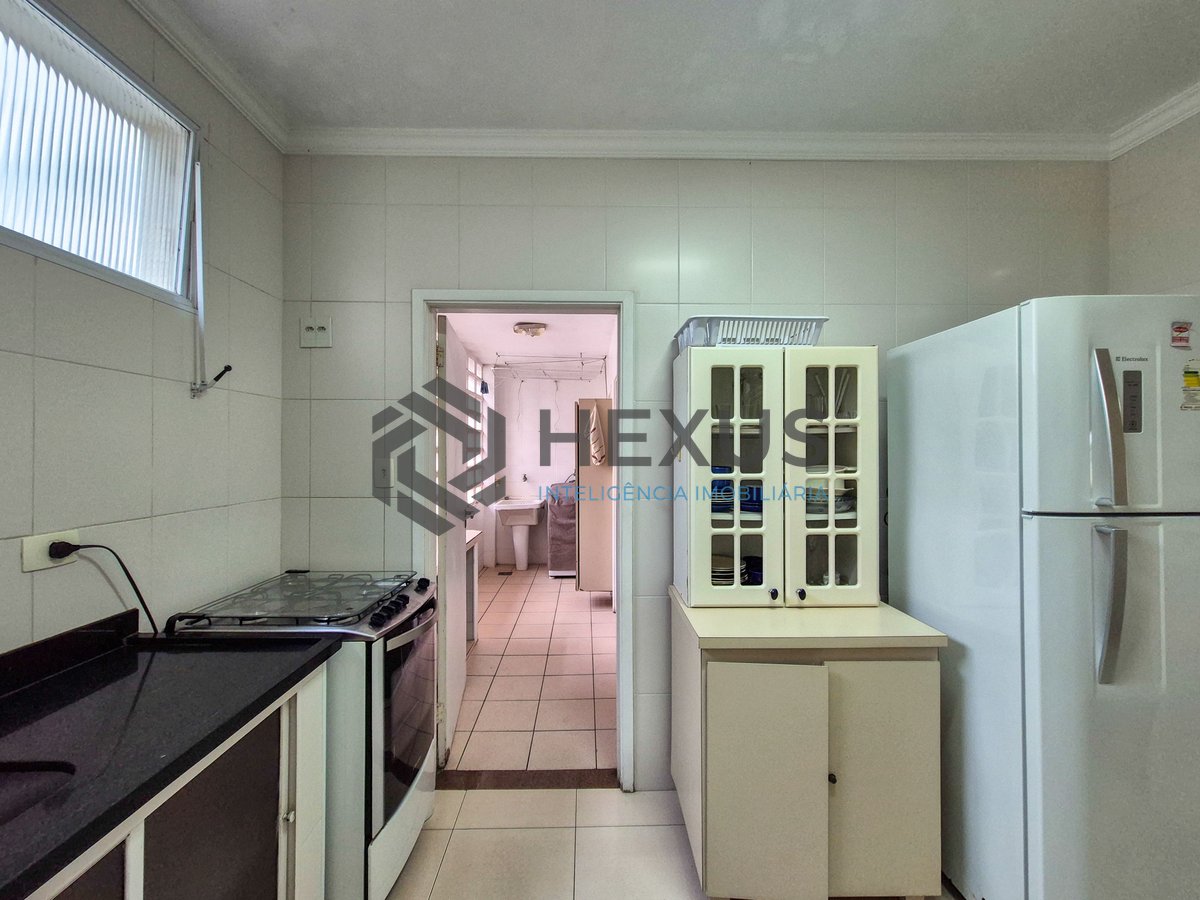 Foto 19 de Apartamento com varanda a 1 quadra da praia nas Pitangueiras, Guarujá