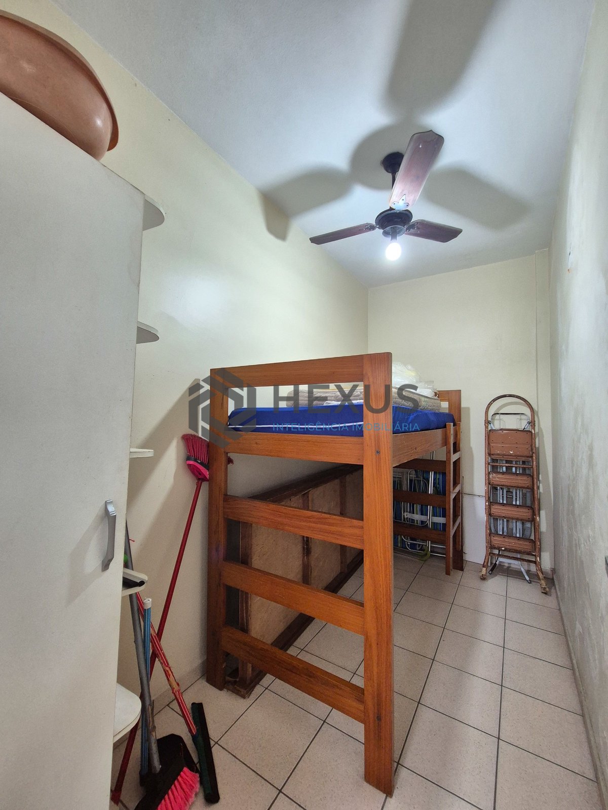 Foto 26 de Apartamento com varanda a 1 quadra da praia nas Pitangueiras, Guarujá