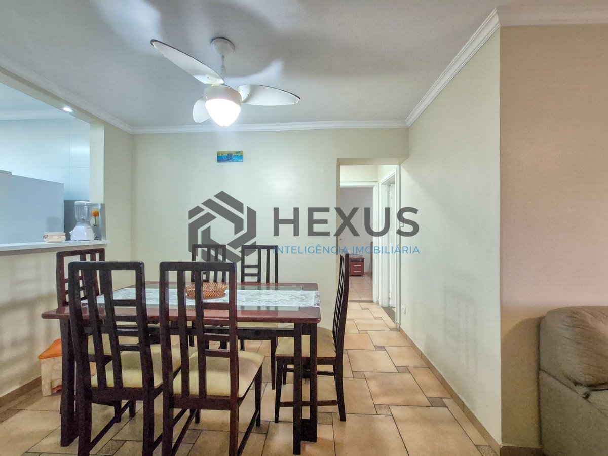 Foto 6 de Apartamento com varanda a 1 quadra da praia nas Pitangueiras, Guarujá