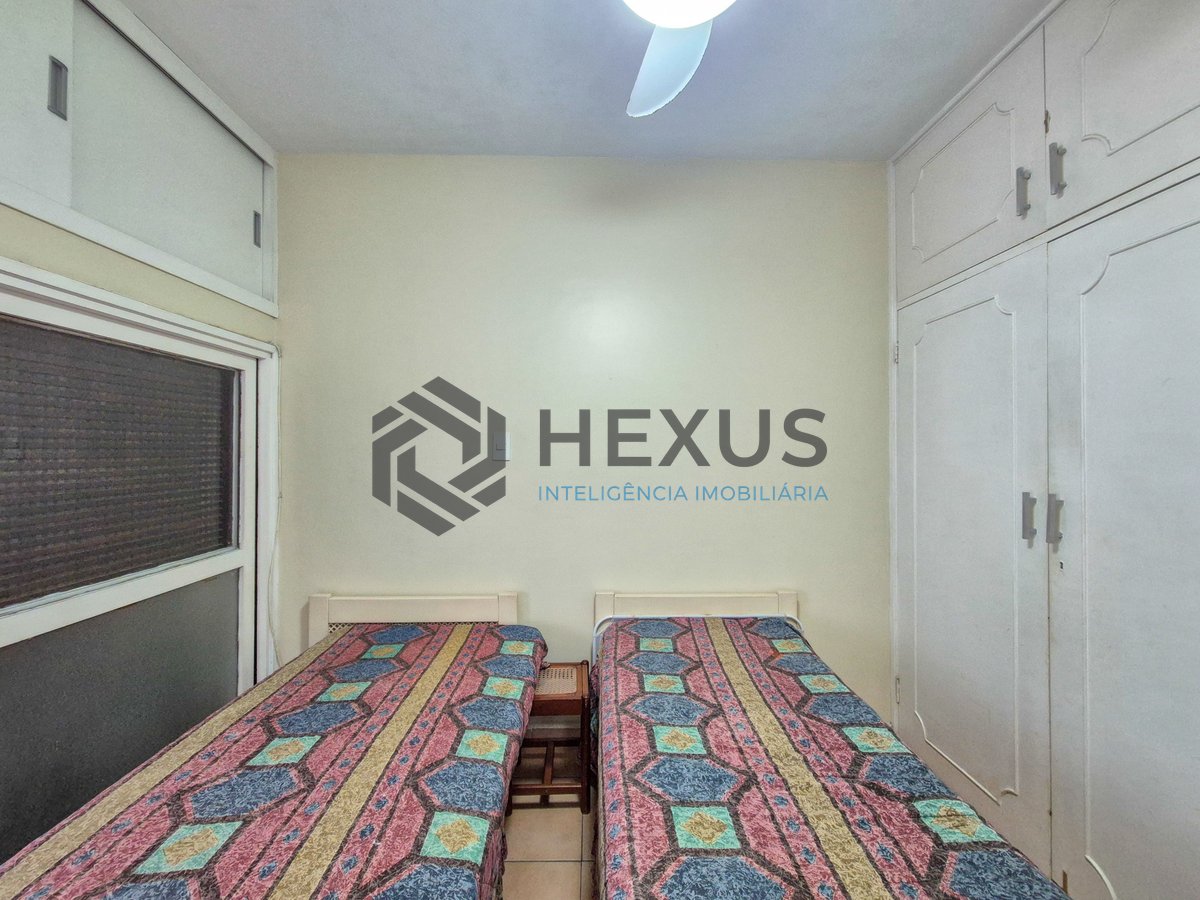 Foto 7 de Apartamento com varanda a 1 quadra da praia nas Pitangueiras, Guarujá