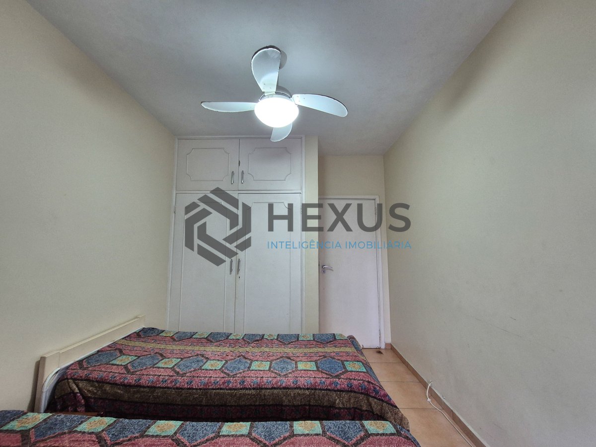 Foto 10 de Apartamento com varanda a 1 quadra da praia nas Pitangueiras, Guarujá