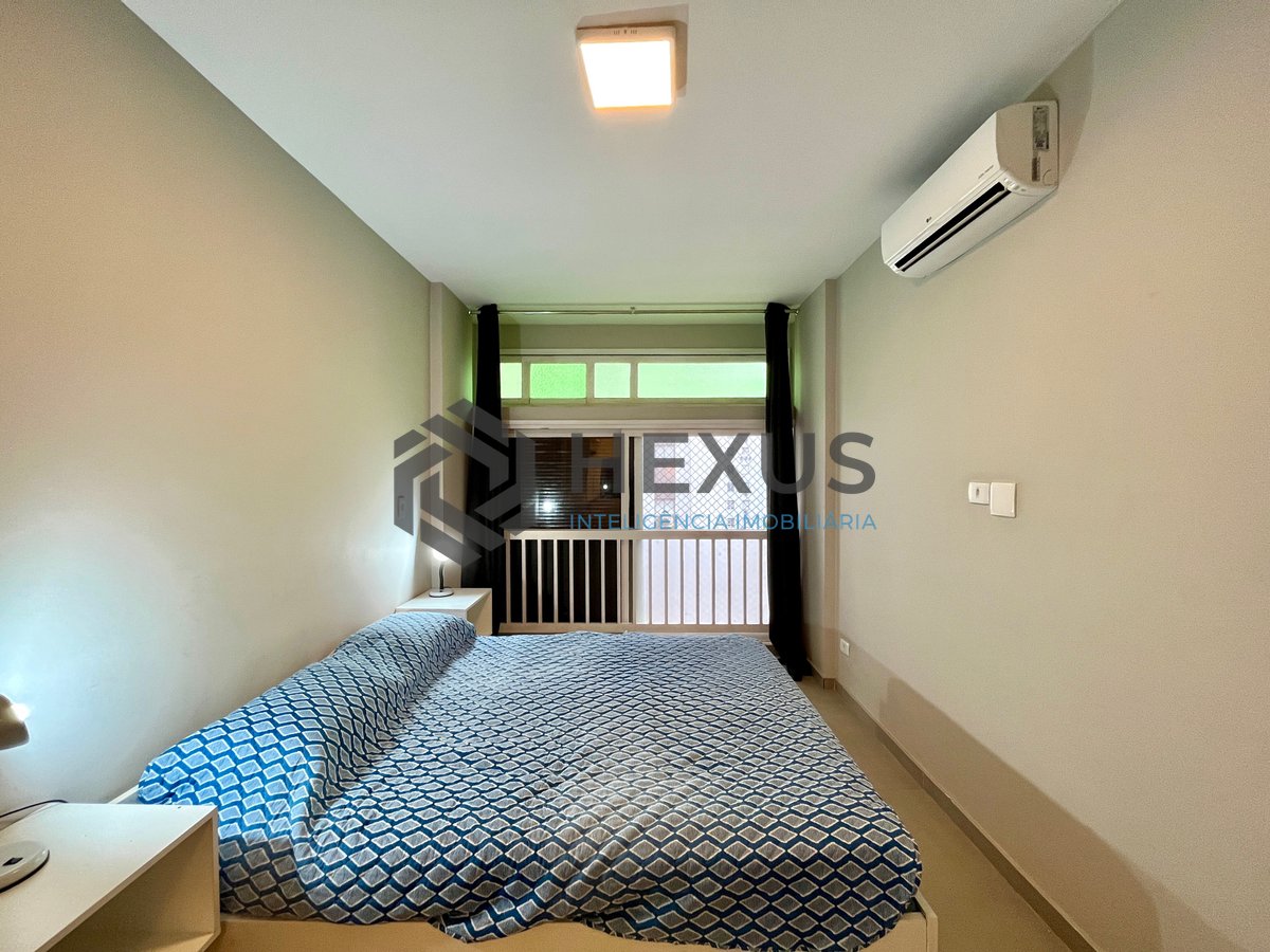 Foto 13 de Apartamento com varanda a 1 quadra do mar nas Pitangueiras, Guarujá