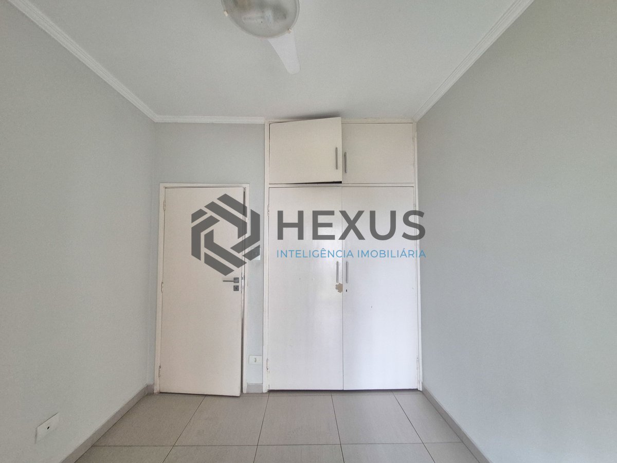 Foto 15 de Apartamento com varanda a 1 quadra do mar nas Pitangueiras, Guarujá