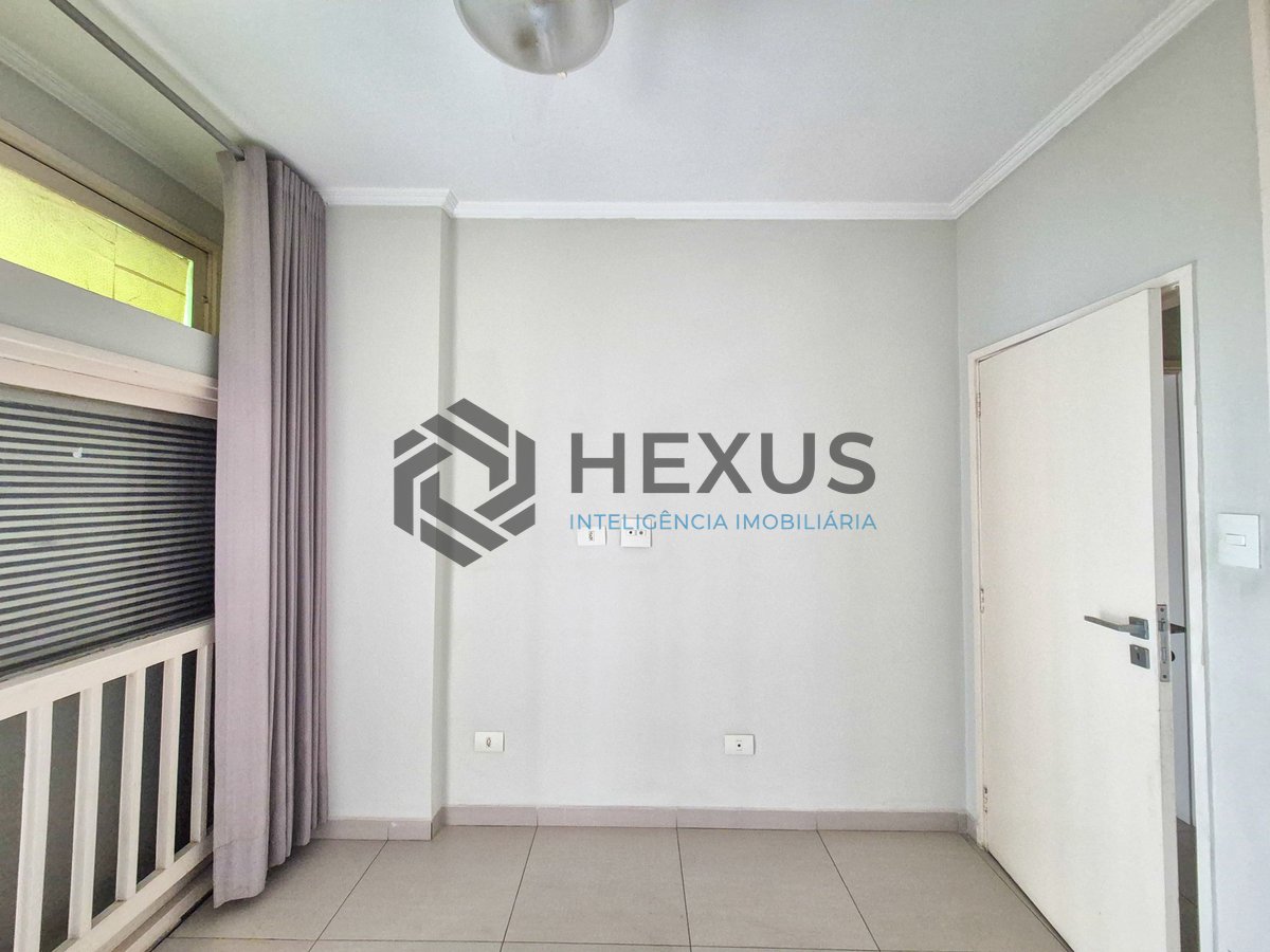 Foto 16 de Apartamento com varanda a 1 quadra do mar nas Pitangueiras, Guarujá