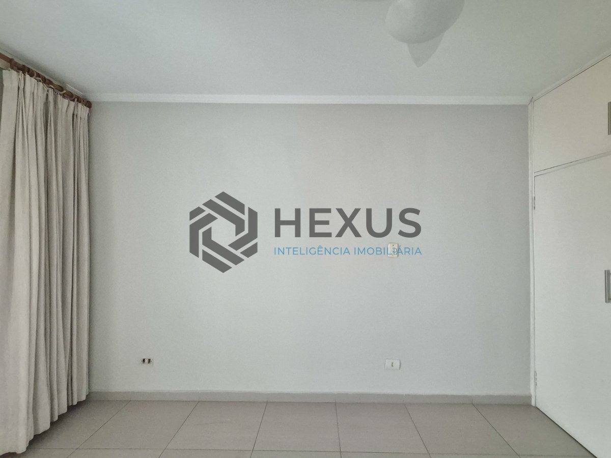 Foto 18 de Apartamento com varanda a 1 quadra do mar nas Pitangueiras, Guarujá