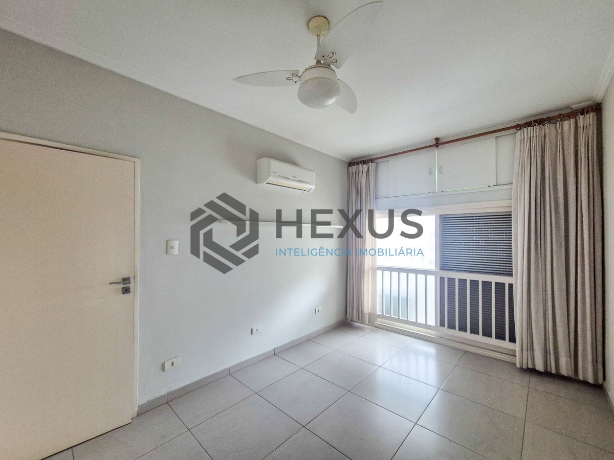 Foto 19 de Apartamento com varanda a 1 quadra do mar nas Pitangueiras, Guarujá