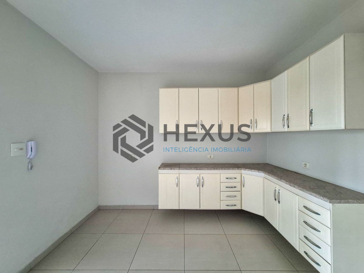 Foto 20 de Apartamento com varanda a 1 quadra do mar nas Pitangueiras, Guarujá