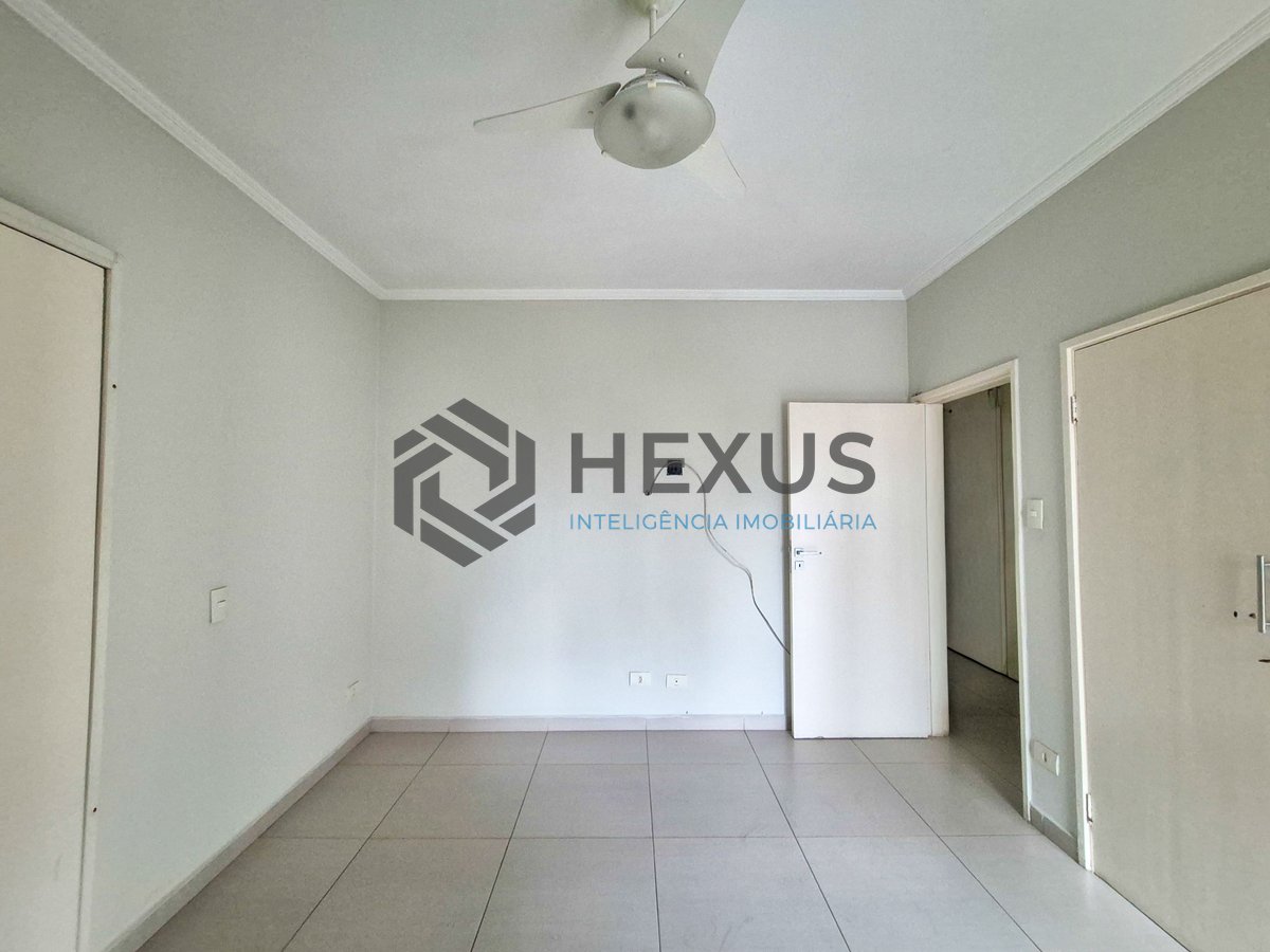 Foto 9 de Apartamento com varanda a 1 quadra do mar nas Pitangueiras, Guarujá