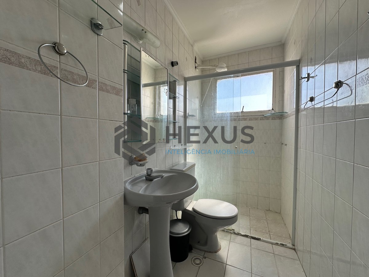 Foto 12 de Apartamento com lazer a 800m da praia na Enseada, Guarujá