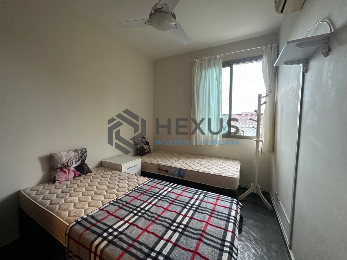 Foto 7 de Apartamento com varanda a 250m da praia na Enseada, Guarujá