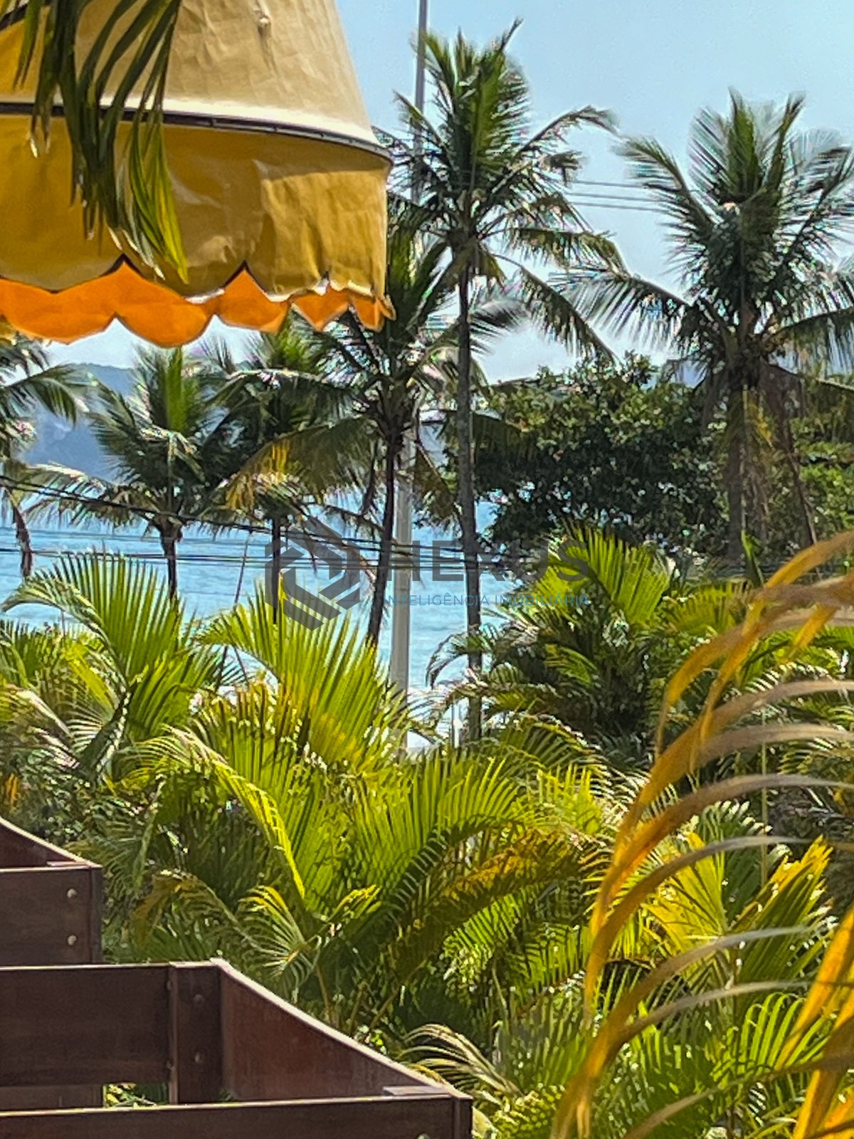 Foto 32 de Apartamento frente mar com varanda lazer e quintal na Enseada, Guarujá