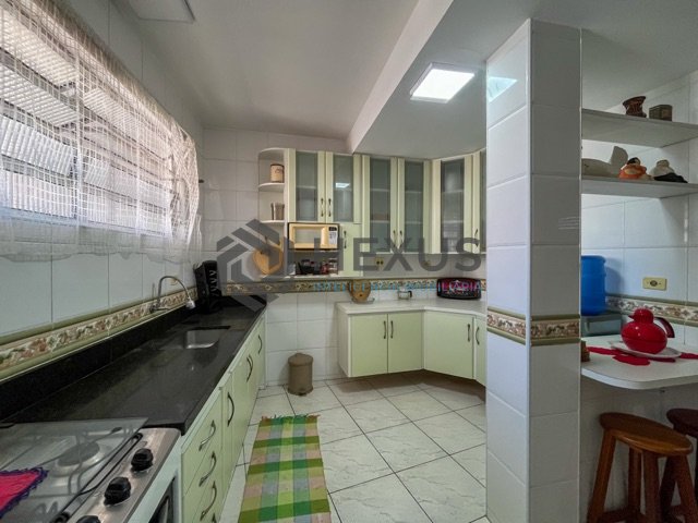 Foto 40 de Apartamento frente mar com varanda vista mar nas Pitangueiras, Guarujá