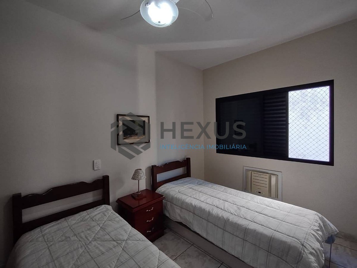 Foto 13 de Apartamento com varanda e lazer na Enseada, Guarujá