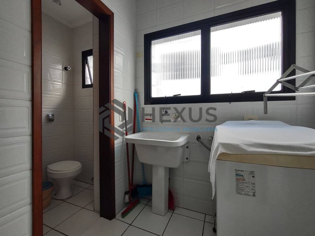 Foto 27 de Apartamento com varanda e lazer na Enseada, Guarujá