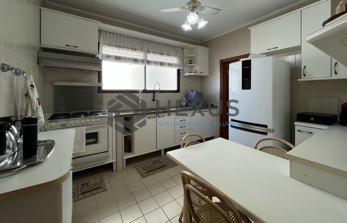 Foto 37 de Apartamento frente mar com varanda e lazer no Jardim Astúrias, Guarujá