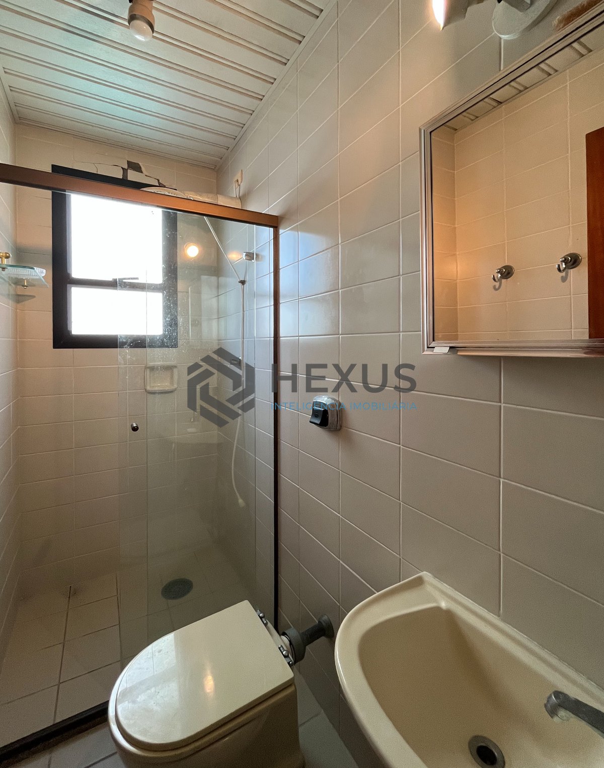 Foto 45 de Apartamento frente mar com varanda e lazer no Jardim Astúrias, Guarujá