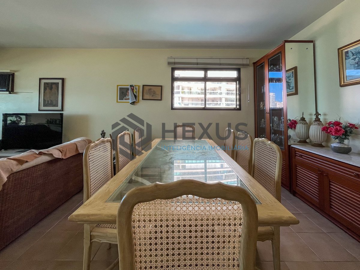 Foto 7 de Apartamento frente mar com varanda e lazer no Jardim Astúrias, Guarujá