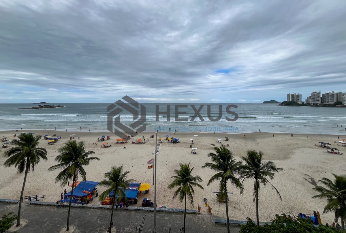 Foto 15 de Apartamento reformado frente mar com varanda vista mar nas Pitangueiras, Guarujá