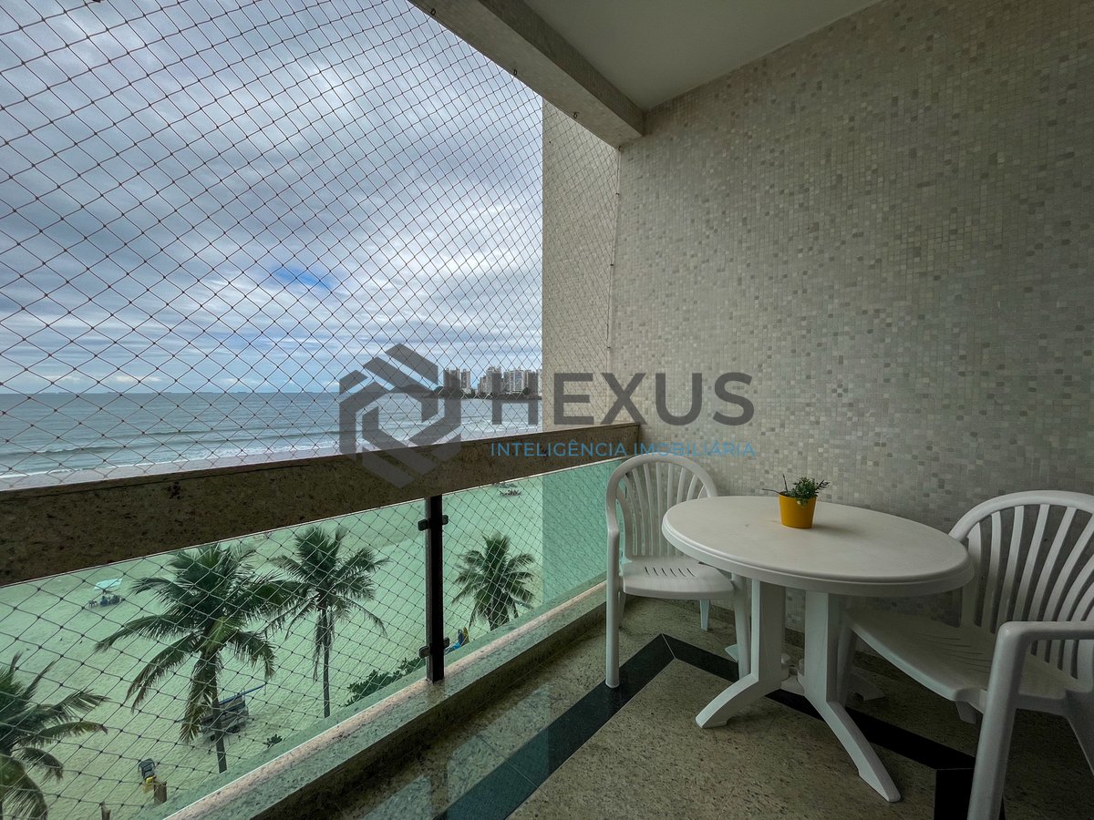 Foto 8 de Apartamento reformado frente mar com varanda vista mar nas Pitangueiras, Guarujá