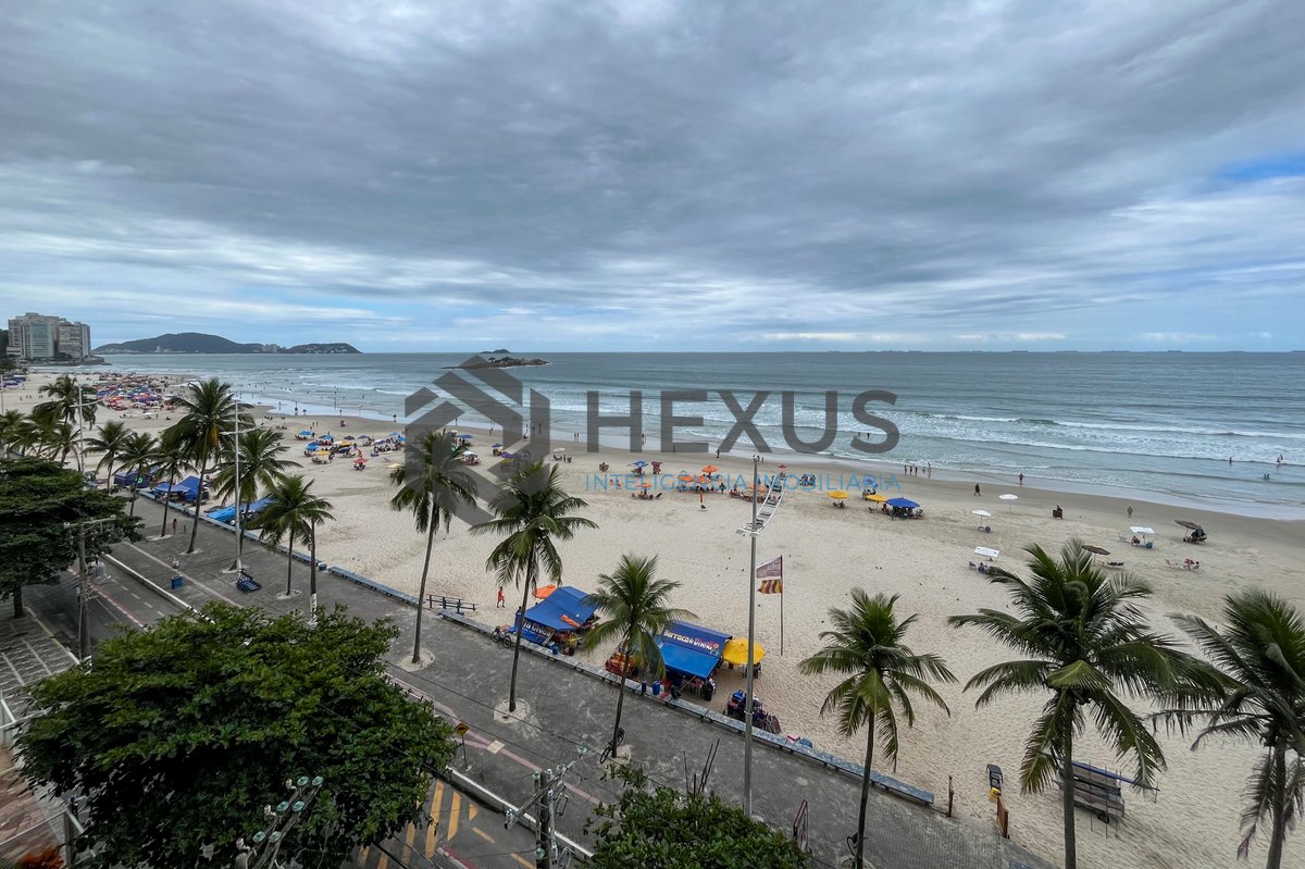 Foto 10 de Apartamento reformado frente mar com varanda vista mar nas Pitangueiras, Guarujá