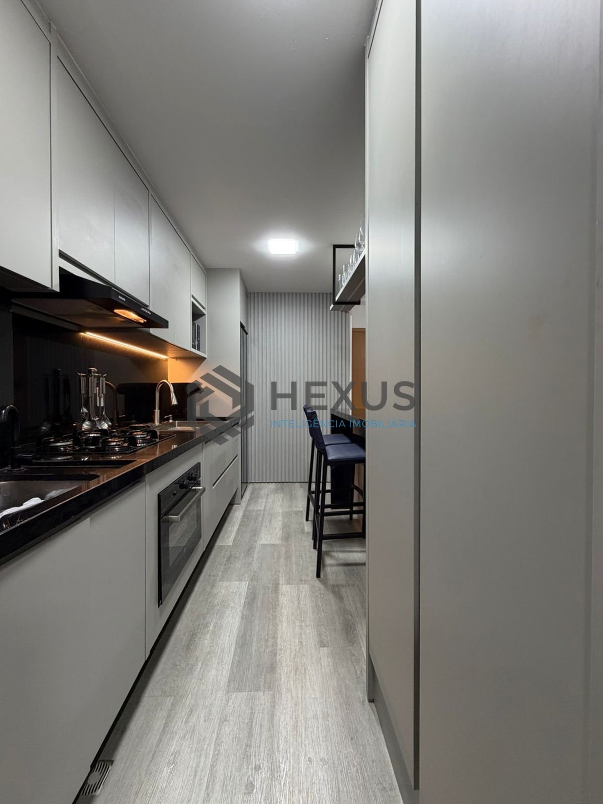 Foto 21 de Apartamento com varanda gourmet e lazer a 1 quadra da praia no Jardim Astúrias, Guarujá