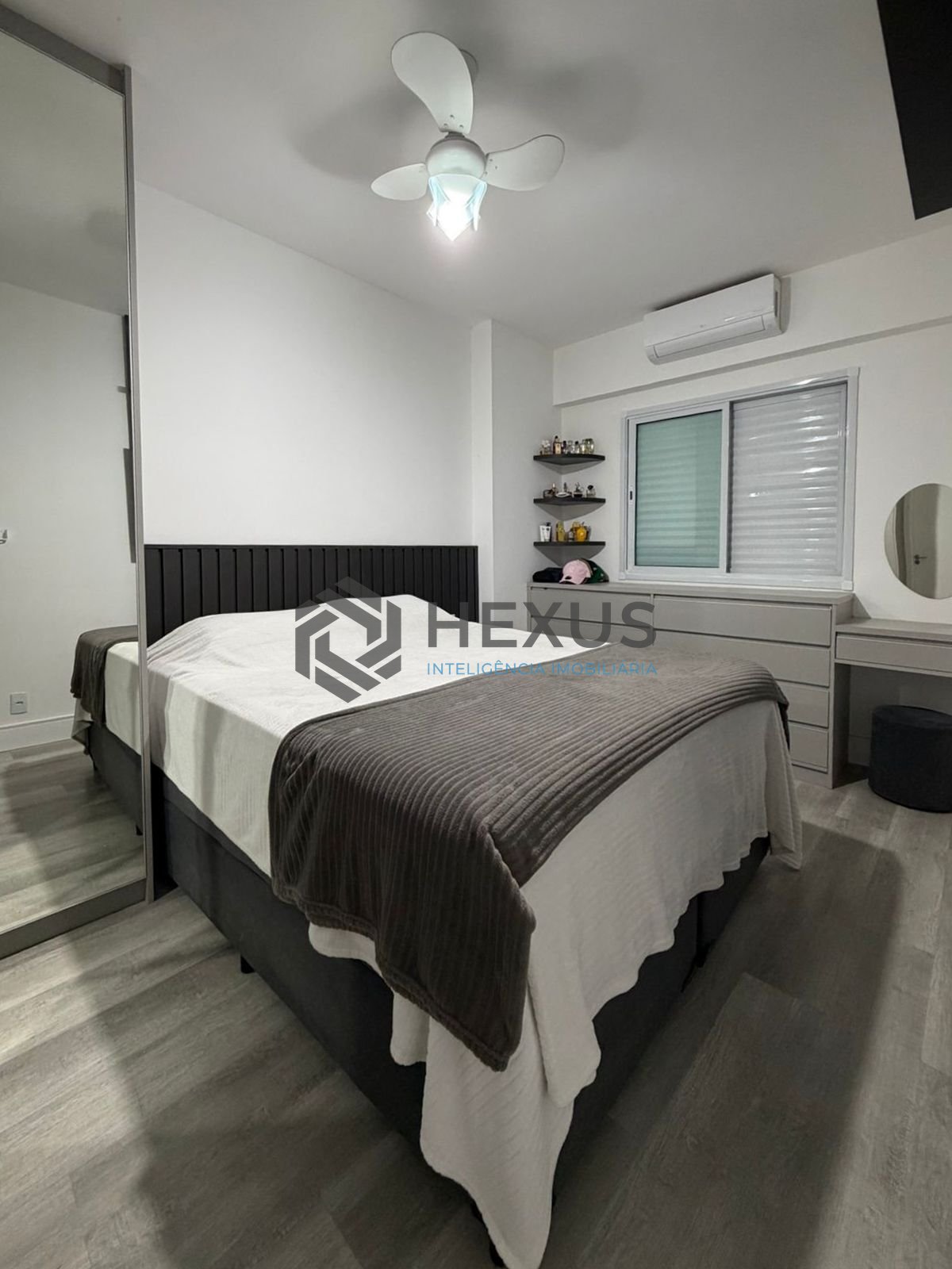 Foto 26 de Apartamento com varanda gourmet e lazer a 1 quadra da praia no Jardim Astúrias, Guarujá