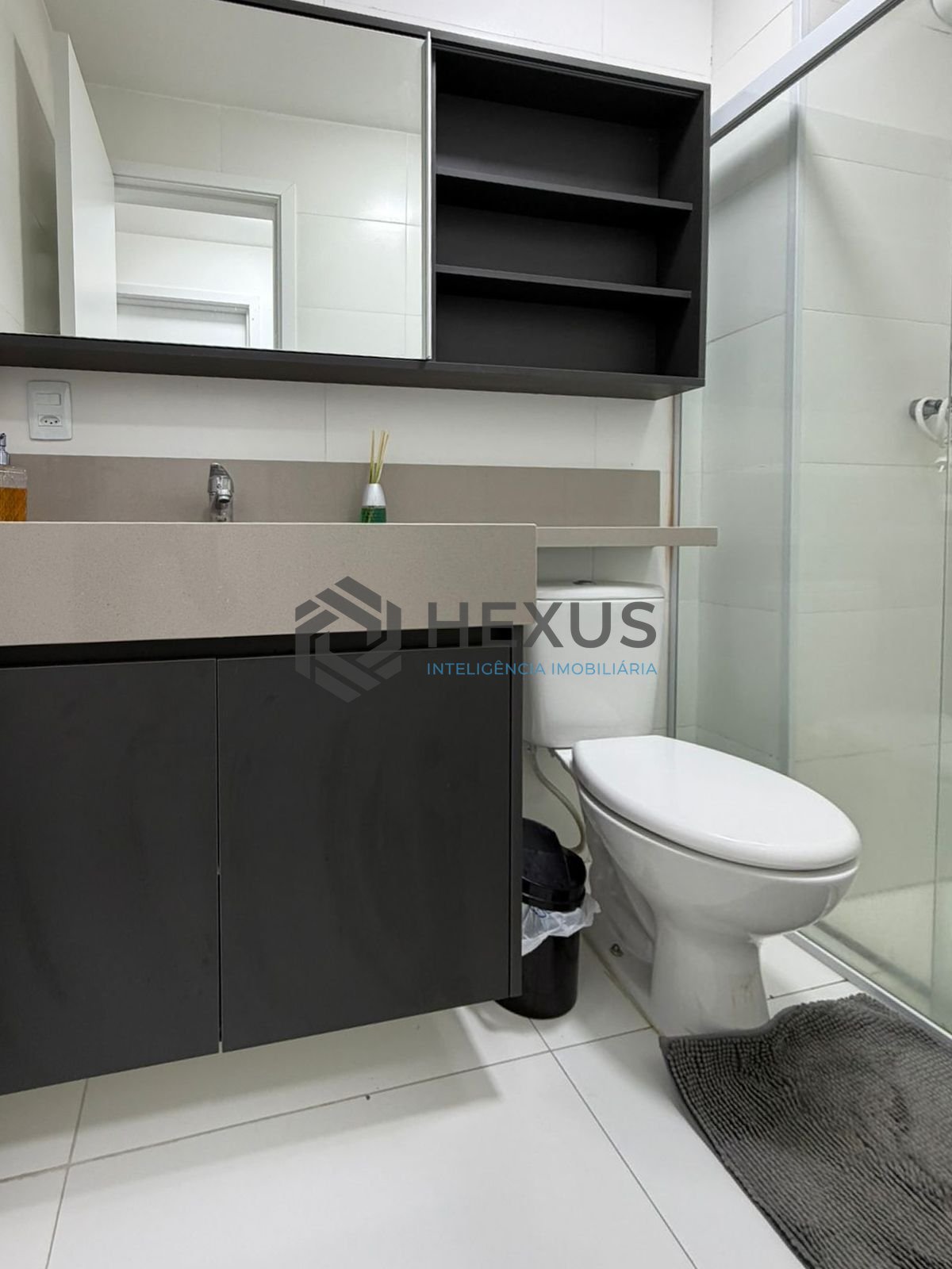 Foto 34 de Apartamento com varanda gourmet e lazer a 1 quadra da praia no Jardim Astúrias, Guarujá