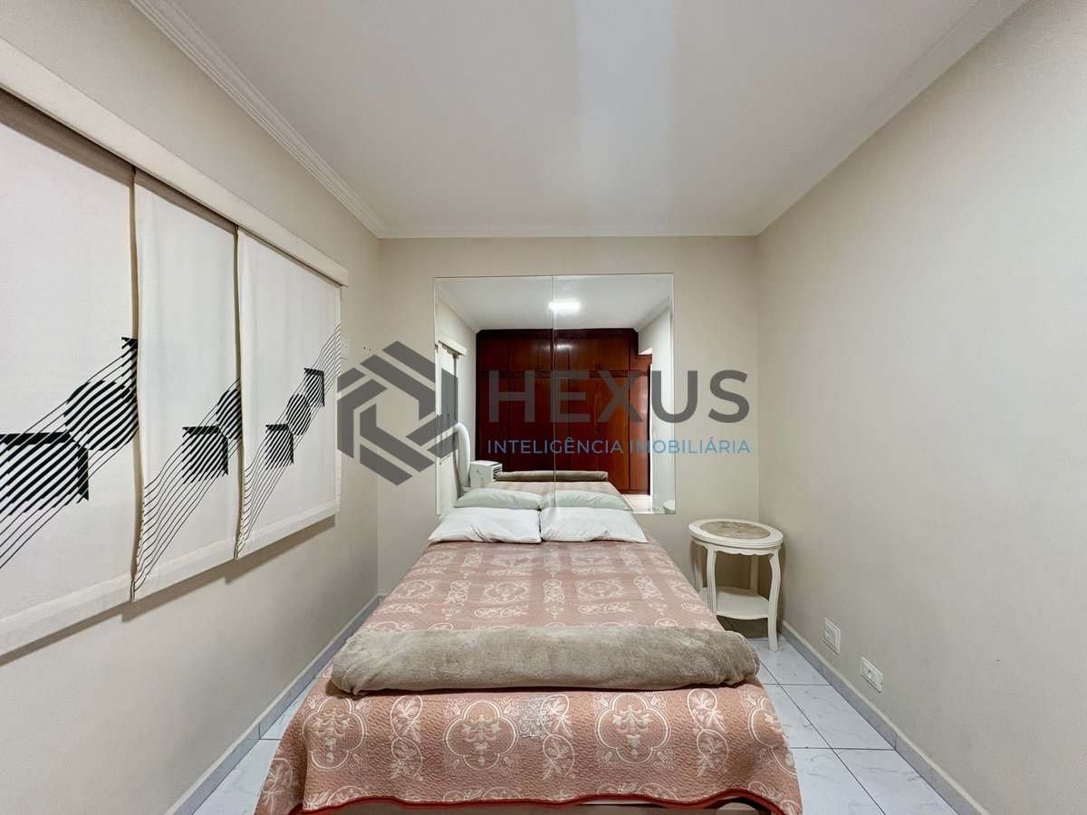 Foto 9 de Apartamento reformado com varanda na Enseada, Guarujá