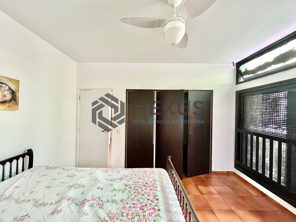 Foto 14 de Apartamento com varanda a 1 quadra do mar nas Pitangueiras, Guarujá
