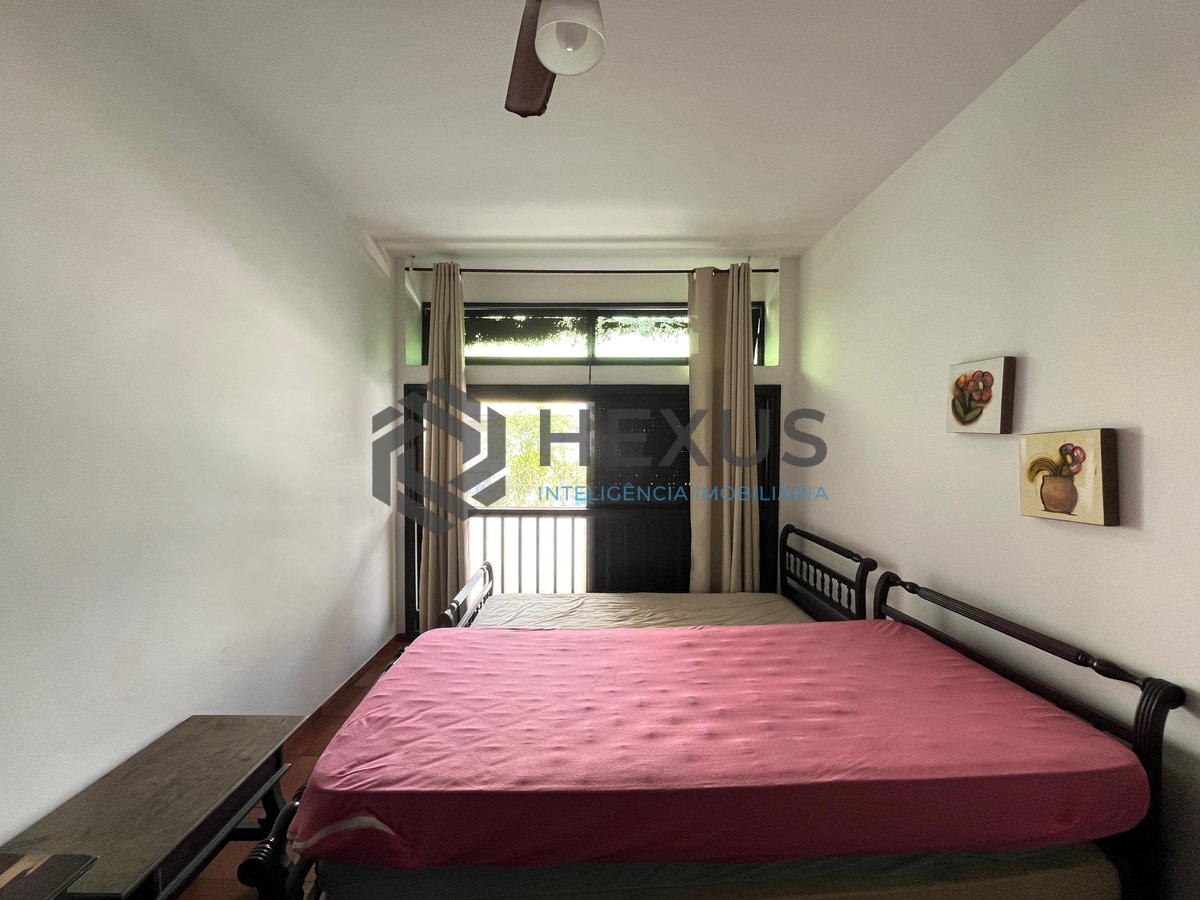 Foto 10 de Apartamento com varanda a 1 quadra do mar nas Pitangueiras, Guarujá