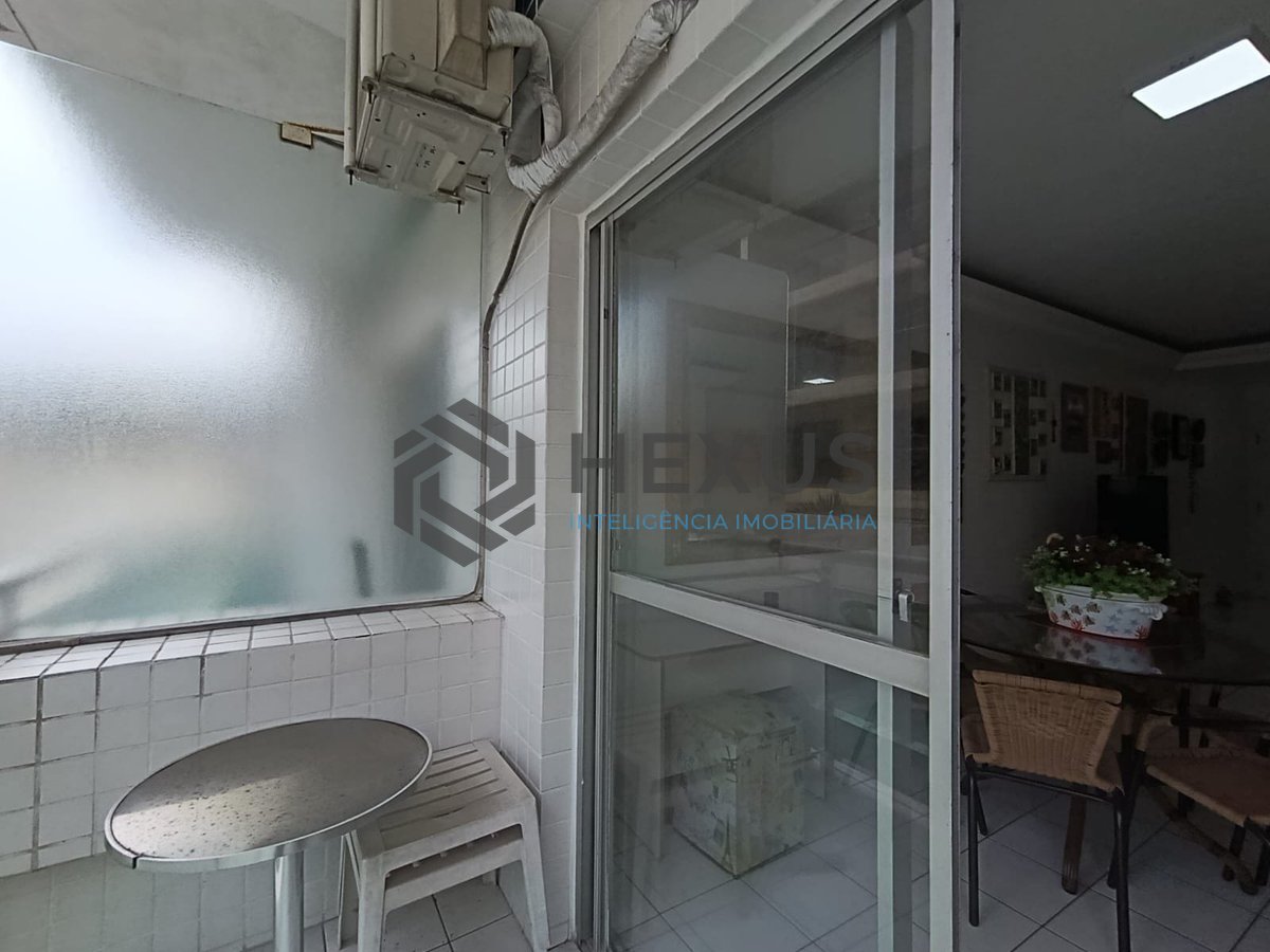 Foto 6 de Apartamento com varanda na Enseada, Guarujá