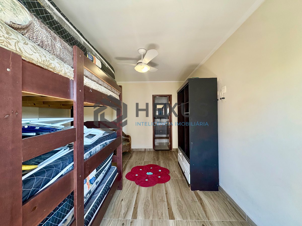 Foto 13 de Apartamento com varanda e lazer na Enseada, Guarujá