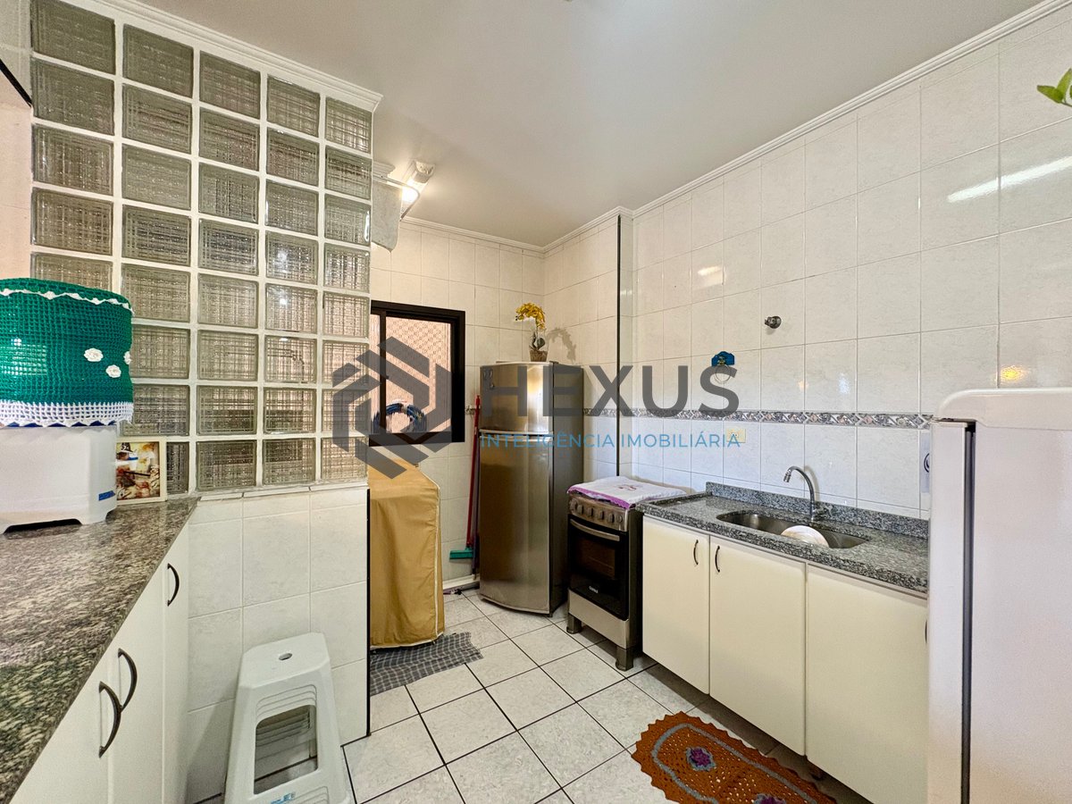 Foto 18 de Apartamento com varanda e lazer na Enseada, Guarujá
