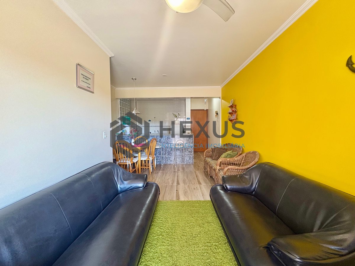 Foto 3 de Apartamento com varanda e lazer na Enseada, Guarujá