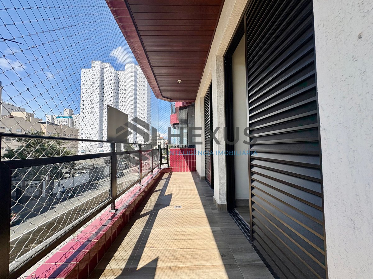 Foto 6 de Apartamento com varanda e lazer na Enseada, Guarujá