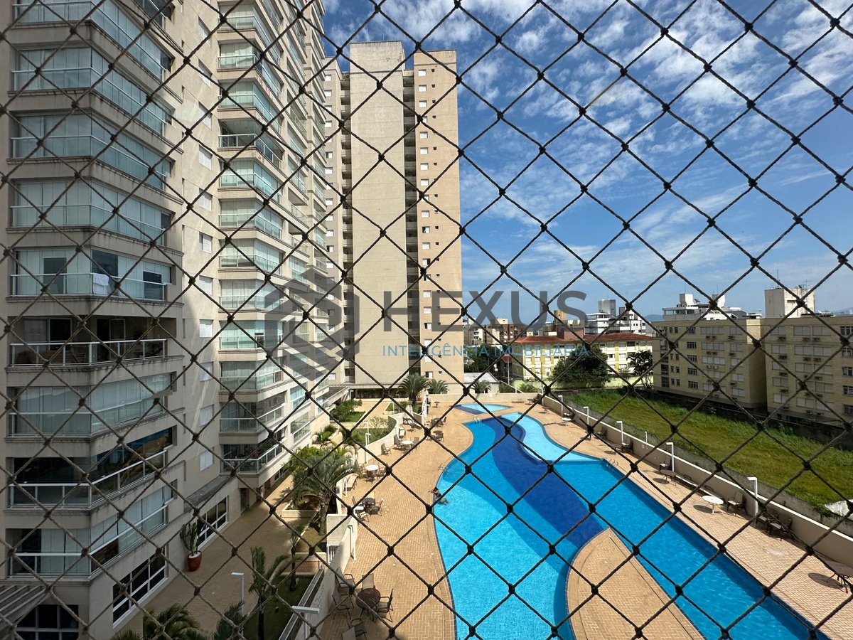 Foto 11 de Apartamento com varanda gourmet e vista mar a 600m da praia na Enseada, Guarujá