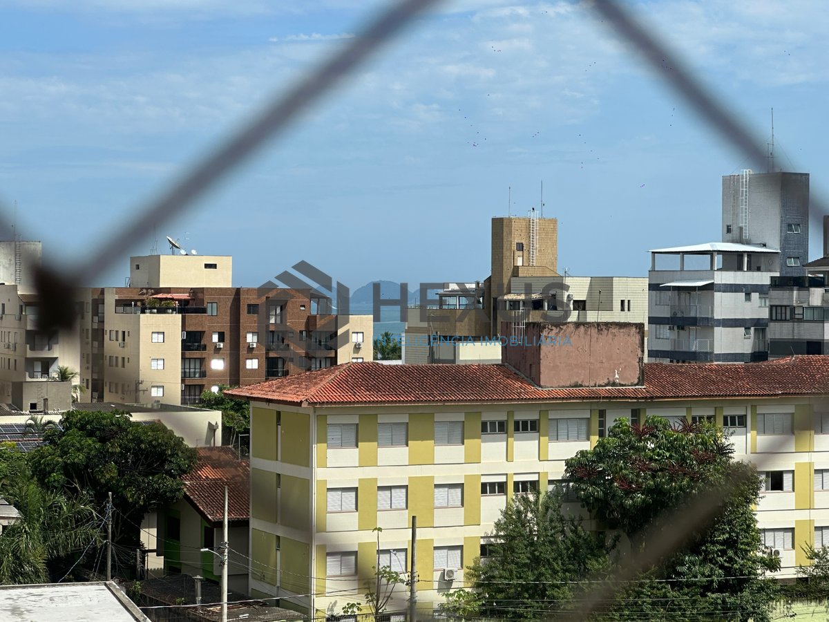Foto 12 de Apartamento com varanda gourmet e vista mar a 600m da praia na Enseada, Guarujá