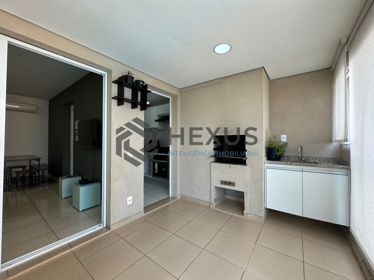 Foto 13 de Apartamento com varanda gourmet e vista mar a 600m da praia na Enseada, Guarujá