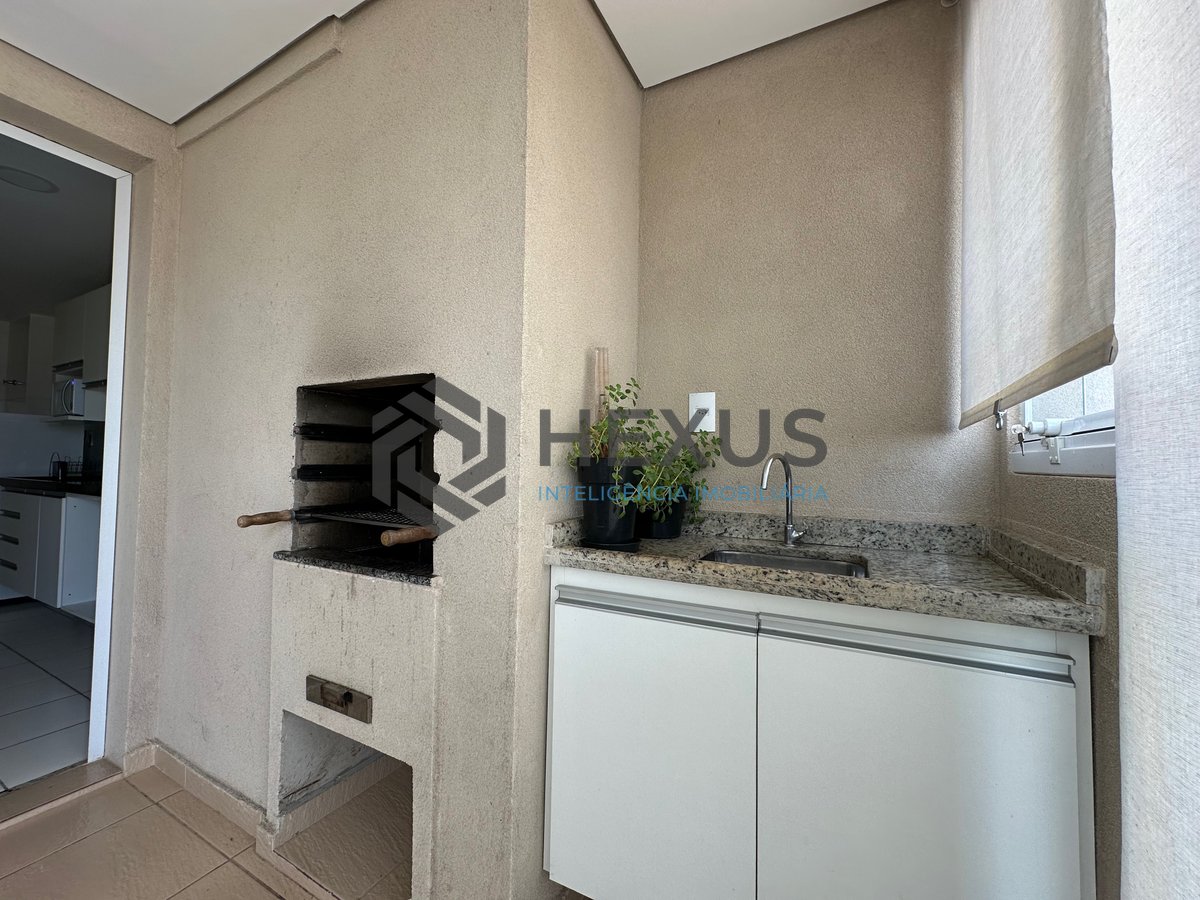 Foto 7 de Apartamento com varanda gourmet e vista mar a 600m da praia na Enseada, Guarujá