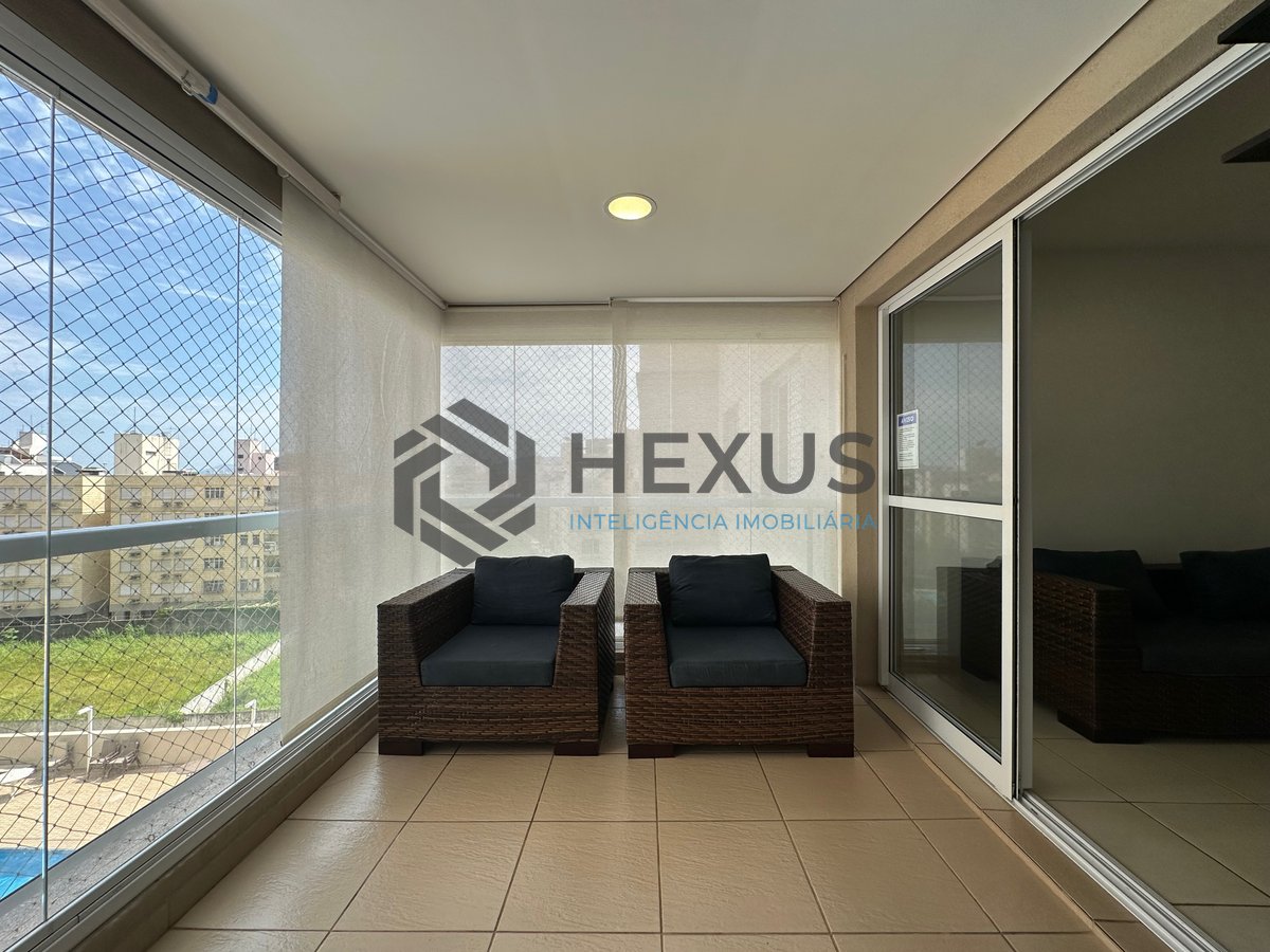 Foto 9 de Apartamento com varanda gourmet e vista mar a 600m da praia na Enseada, Guarujá