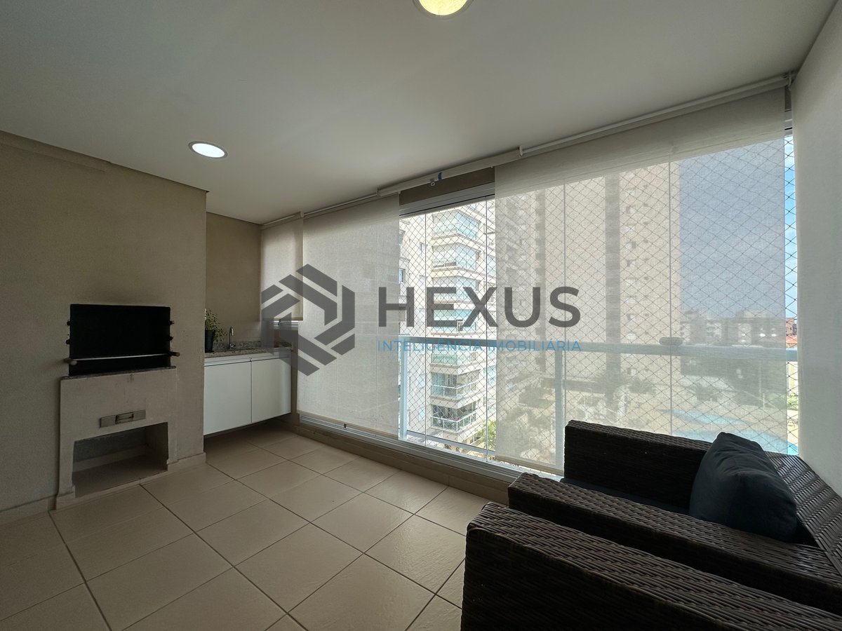 Foto 10 de Apartamento com varanda gourmet e vista mar a 600m da praia na Enseada, Guarujá