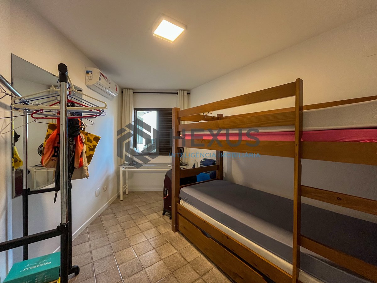 Foto 11 de Apartamento com varanda e lazer nas Pitangueiras, Guarujá