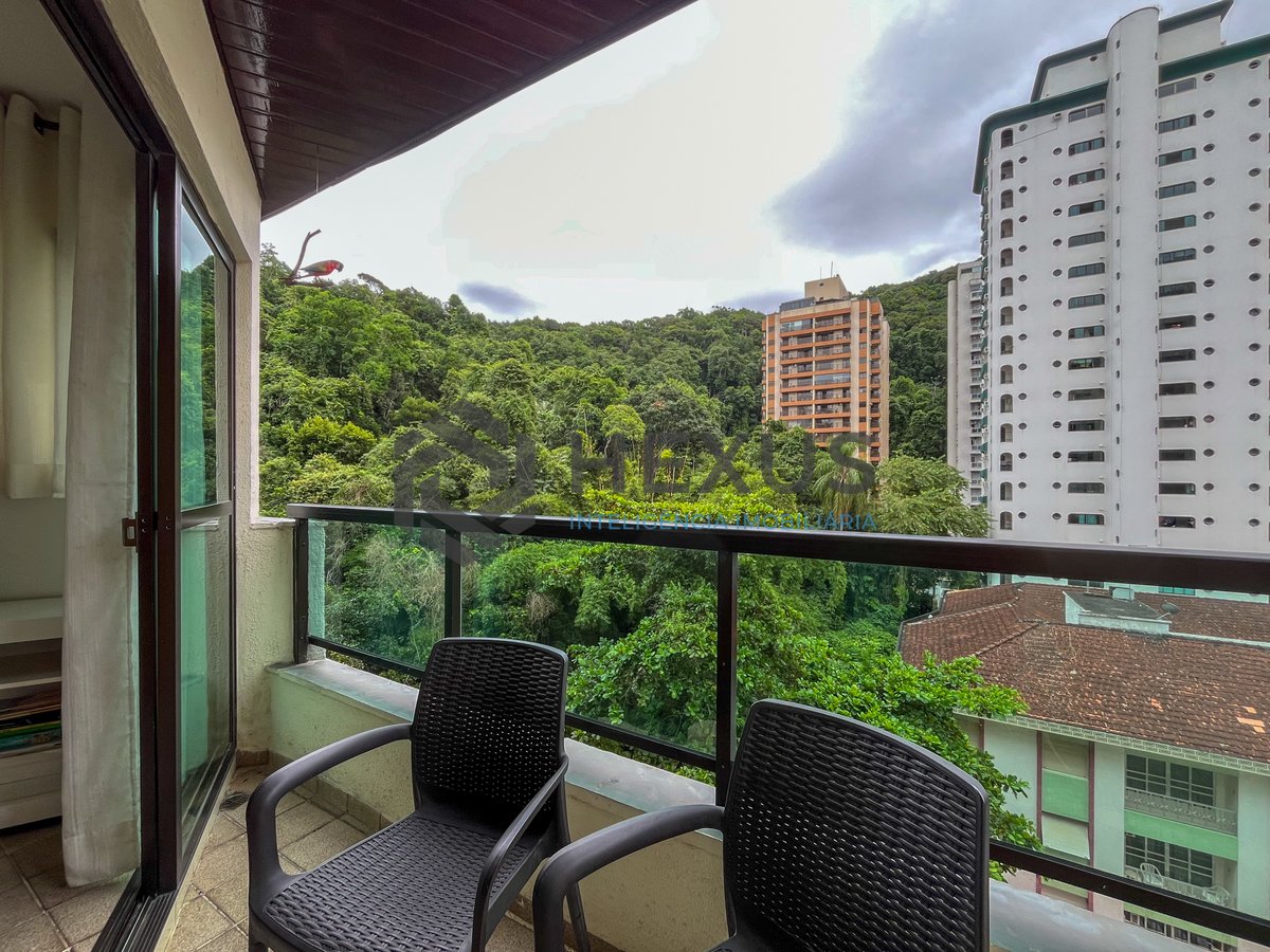 Foto 4 de Apartamento com varanda e lazer nas Pitangueiras, Guarujá