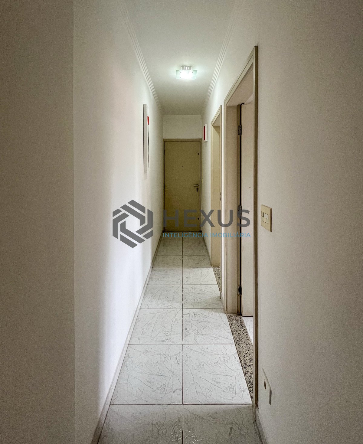 Foto 12 de Apartamento com varanda na Enseada, Guarujá