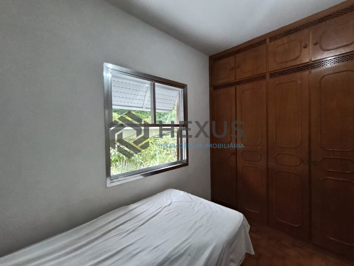 Foto 14 de Apartamento com varanda e lazer na Enseada, Guarujá