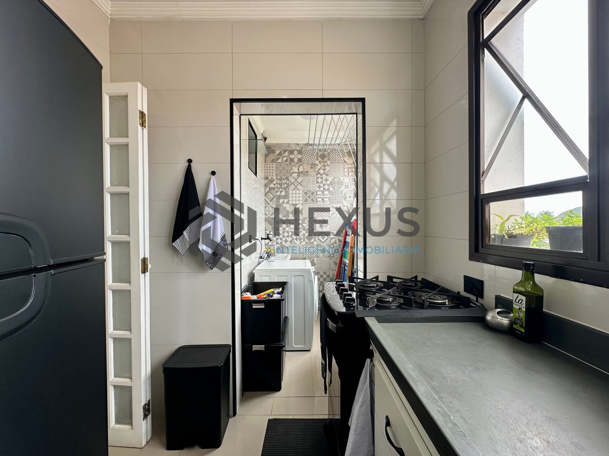 Foto 12 de Apartamento reformado com 2 dormitórios a 900m da Praia da Enseada – Região Tortugas